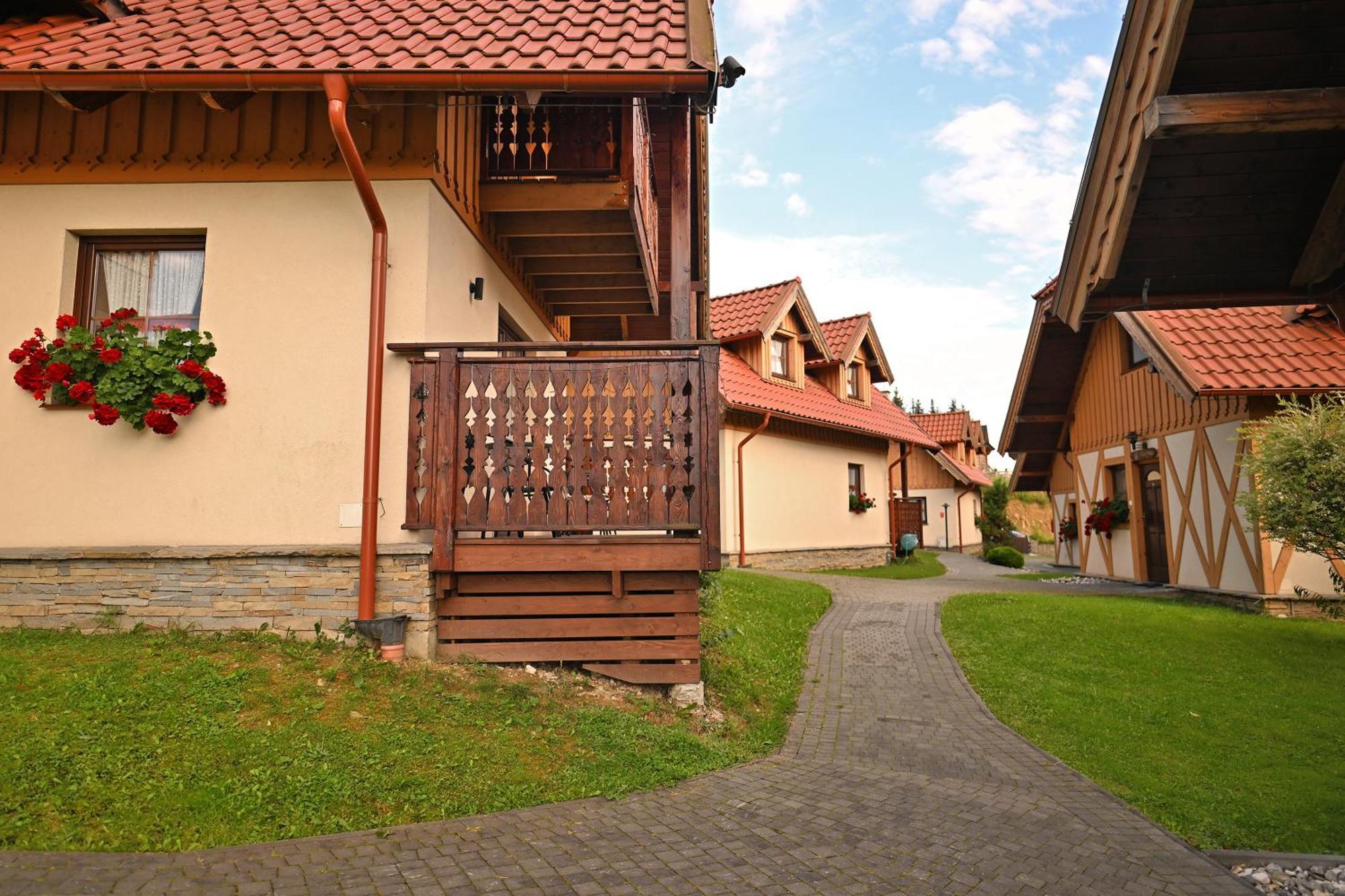 Domki Caloroczne Osada Zbojecka Jandura Villa Kluszkowce Exterior photo